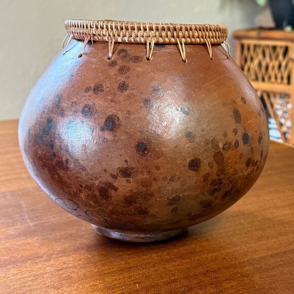 Vintage African Inspired Handcrafted Clay Ceramic Pot Brown And Red Tones - Picture 5 of 12